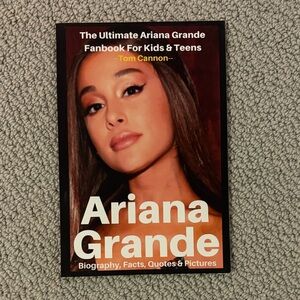 Ariana Grande Fanbook